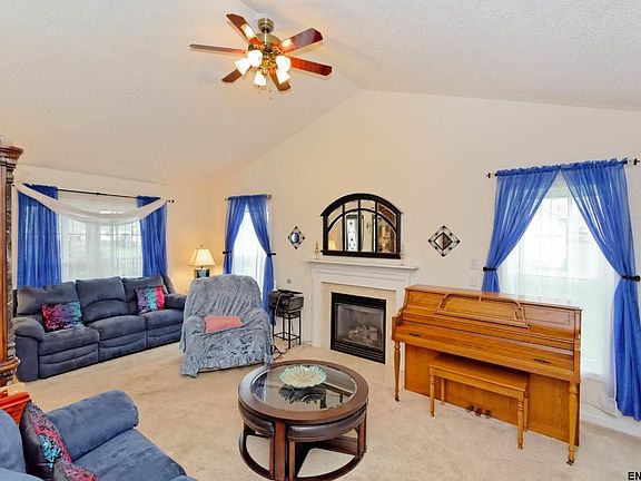 4th image of 4 Eagle Ln