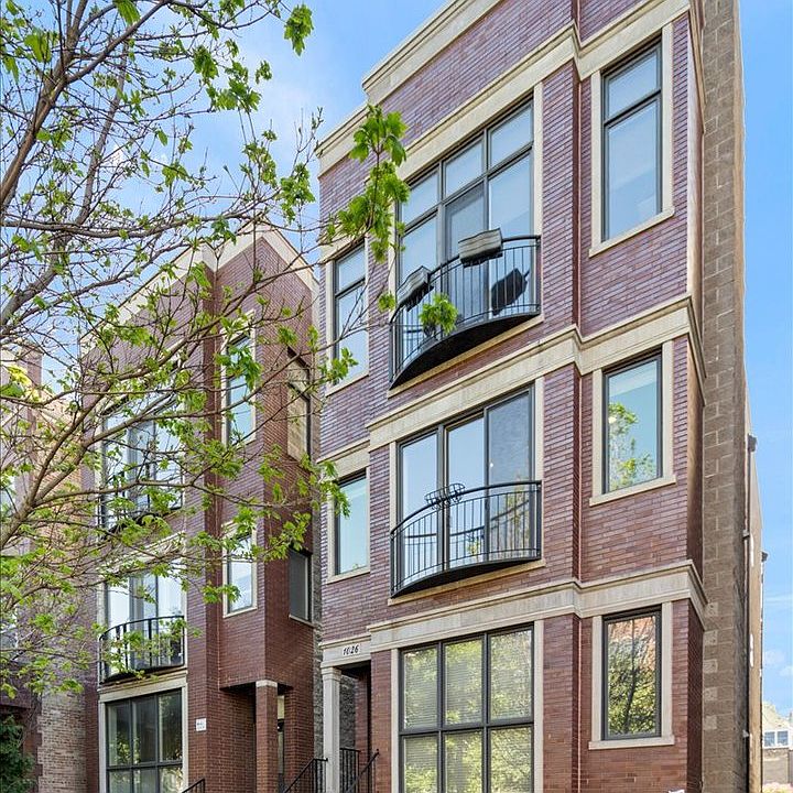 1st image of 1026 N Hermitage Ave #2