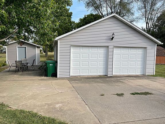 2nd image of 1304 6th St