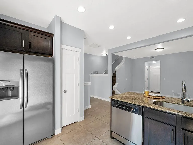 11216 S Summer Heights Dr W — Photo 8