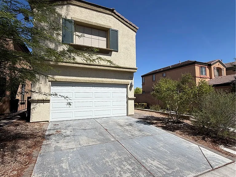 8304 Strawberry Spring St — Photo 2
