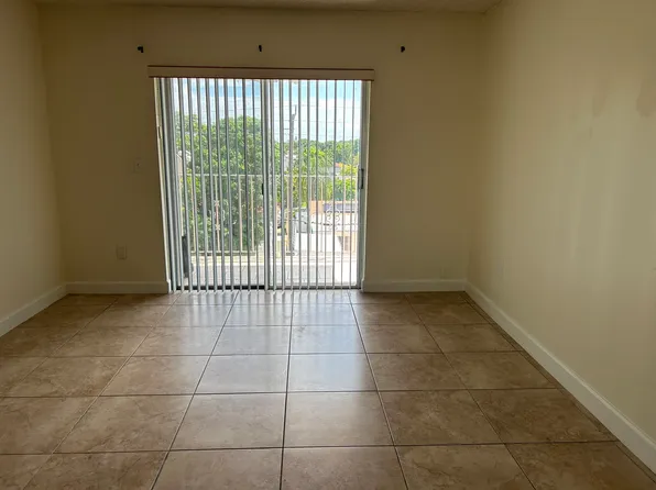 6820 W Flagler St APT 406, Miami, FL 33144