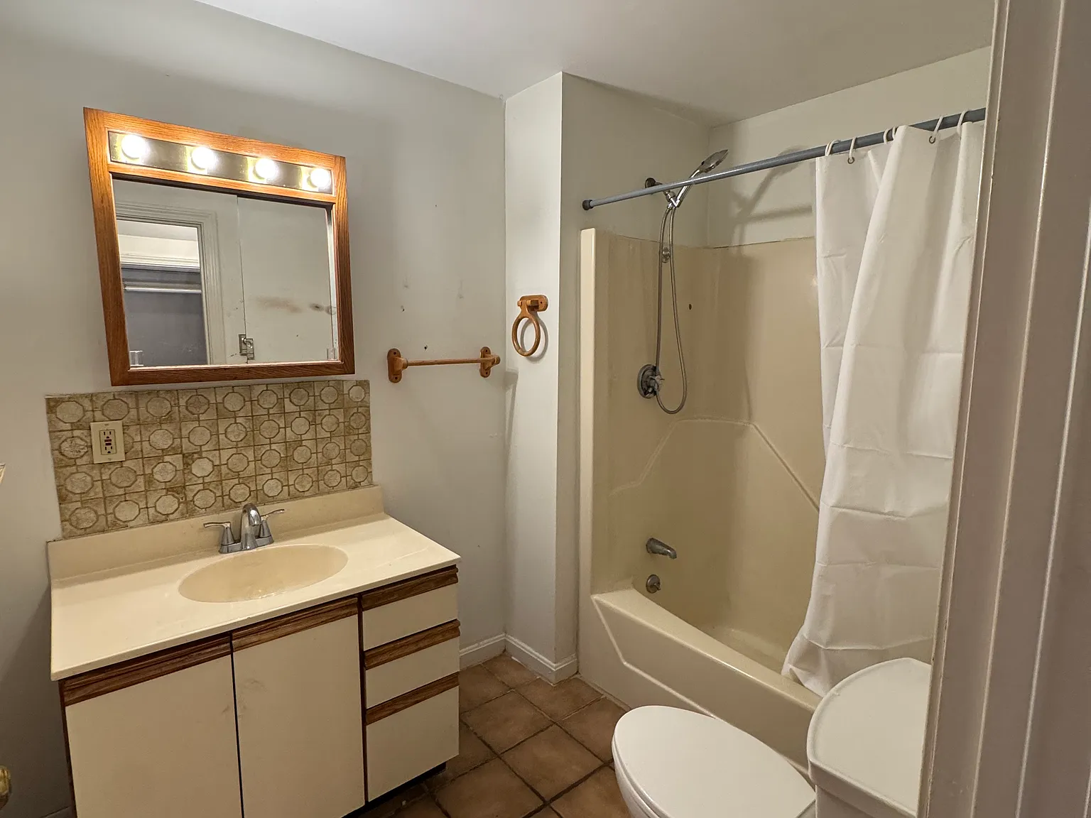 Studio, 450 sqft, $1,500 — Photo 3