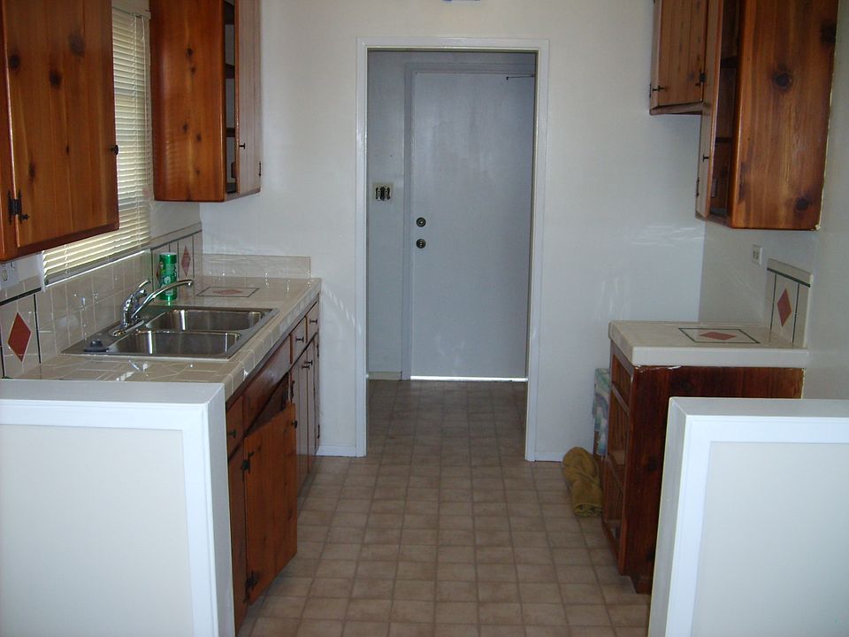 2nd image of 6785 Glenroy St