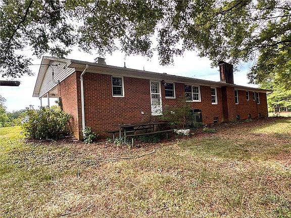4th image of 129 Woodvale Dr