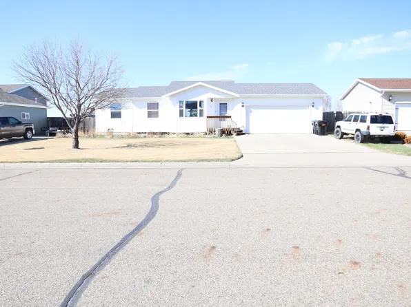 120 Allen Dr, Bismarck, ND 58504