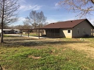 4th image of 1009 Vanessa Dr
