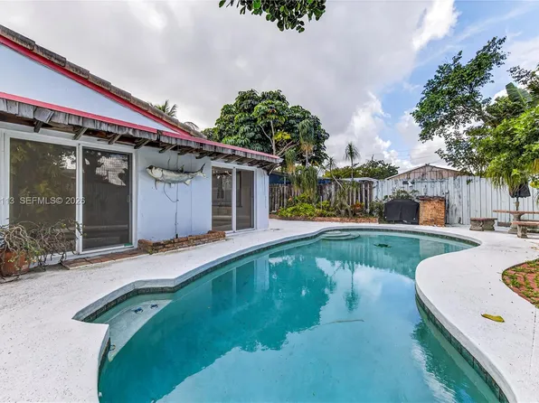 631 NE 56th Ct, Oakland Park, FL 33334