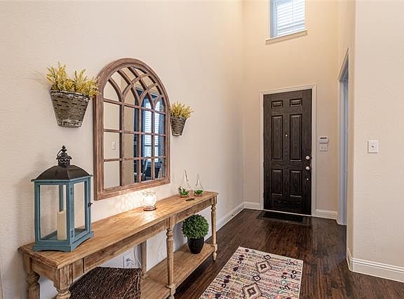 2nd image of 1720 Fountain Vista Vw