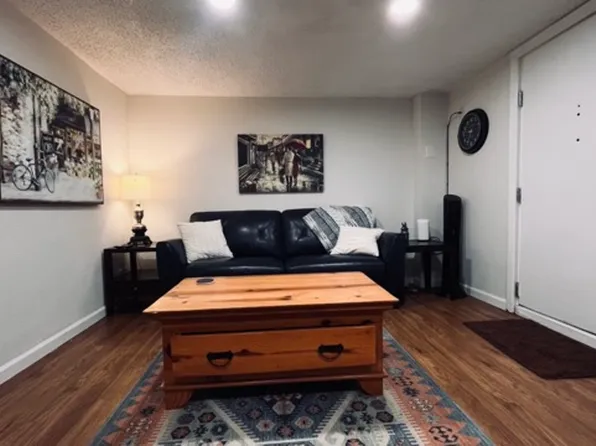 (undisclosed Address), Salem, OR 97301