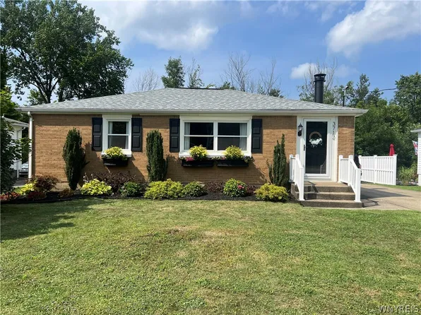 3712 Yale Ave, Hamburg, NY 14075