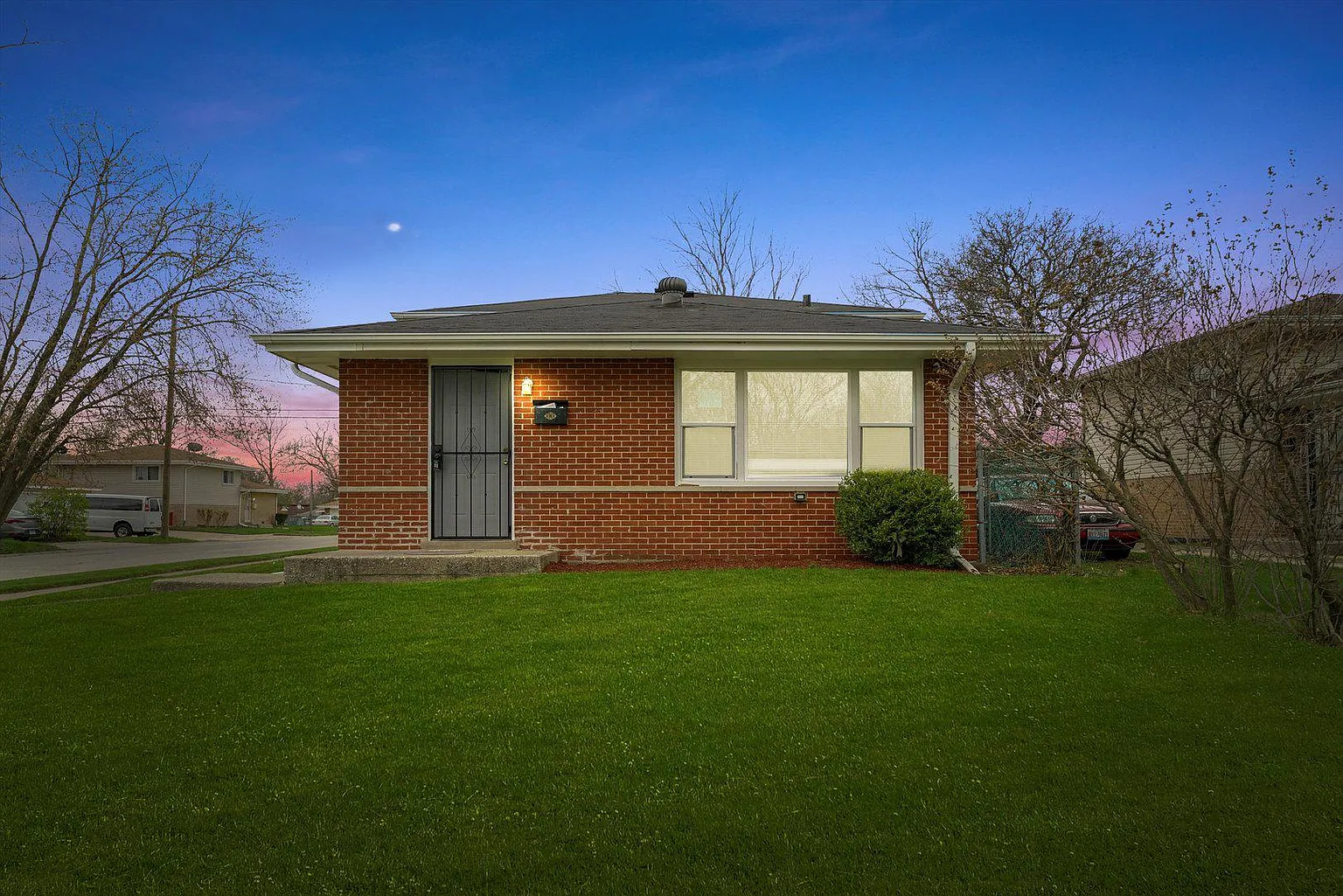 14730 Memorial Dr photo 1