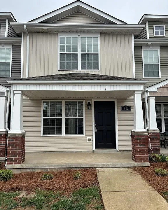 332 Sam Houston Cir