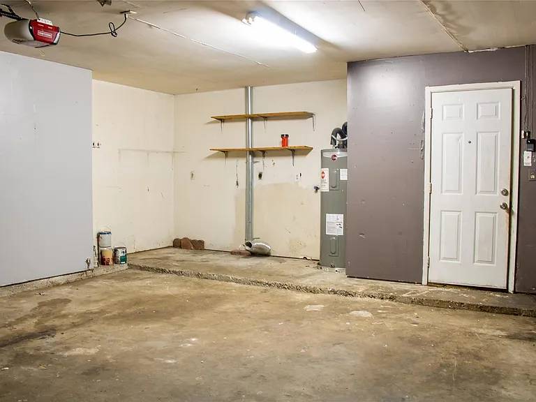 8215 Lone Bridge Ln — Photo 13