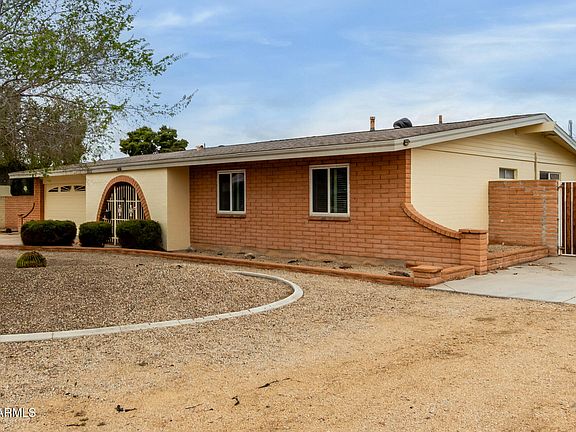 3rd image of 3212 W PARADISE Drive