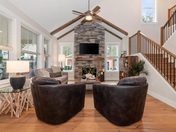43339 Creekside Cir, Fraser Valley, BC V2R 0Z4
