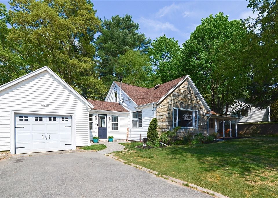 52 Scadding St, Taunton, MA 02780 Zillow