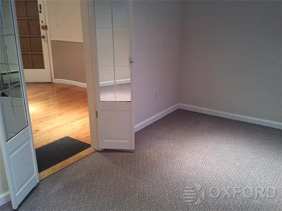 3rd image of 2421 41st St APT 1F