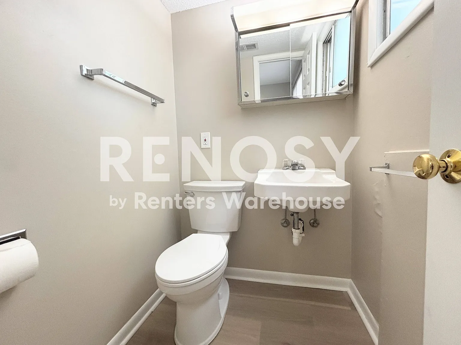 Adorable 2 Bedroom Apartment for Rent — Photo 3