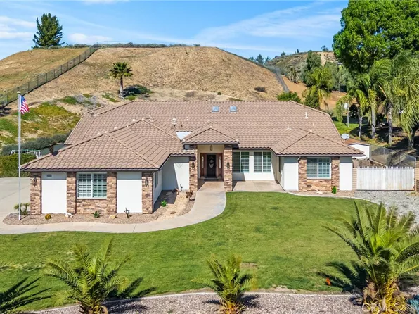 3009 Shadid Dr, Colton, CA 92324