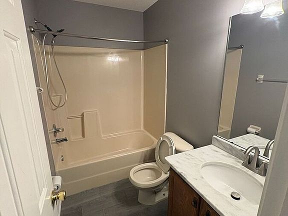 4th image of 5575 Mary Ln