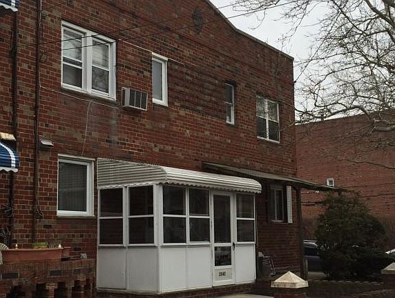 5th image of 2547 Mill Ave