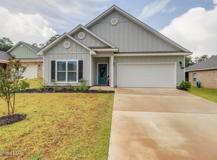 87139 Highpoint Dr, Diamondhead, MS 39525