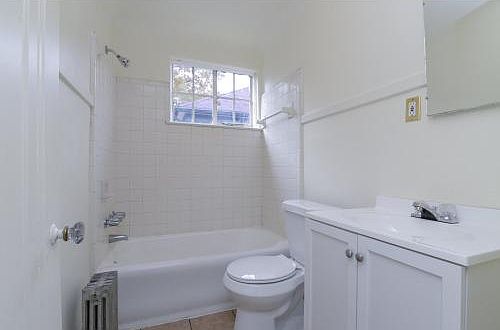 5th image of 4203 W Buena Vista St