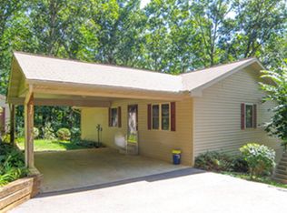 83 Lakeside Ct, Franklin, NC 28734