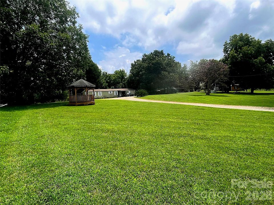 1st image of 109 Ray Dawn Ln