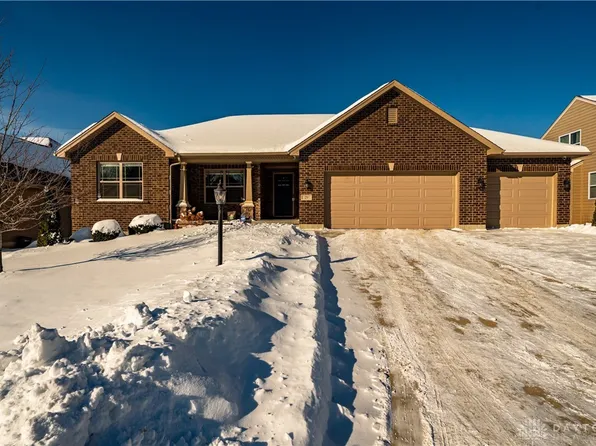 29 Louise Dr, Springboro, OH 45066
