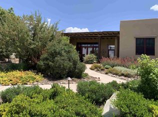 39 Lluvia De Oro, Santa Fe, NM 87506