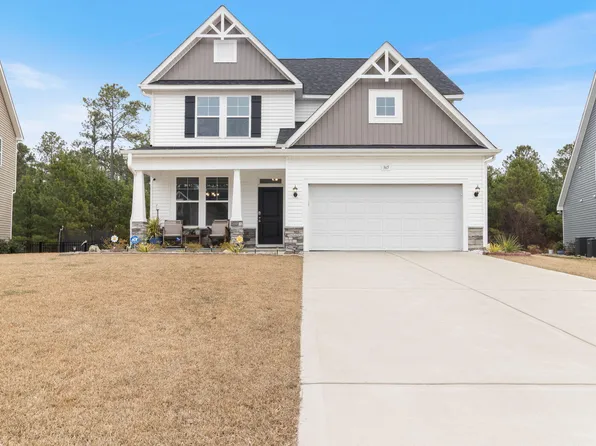 365 Timber Skip Dr, Spring Lake, NC 28390