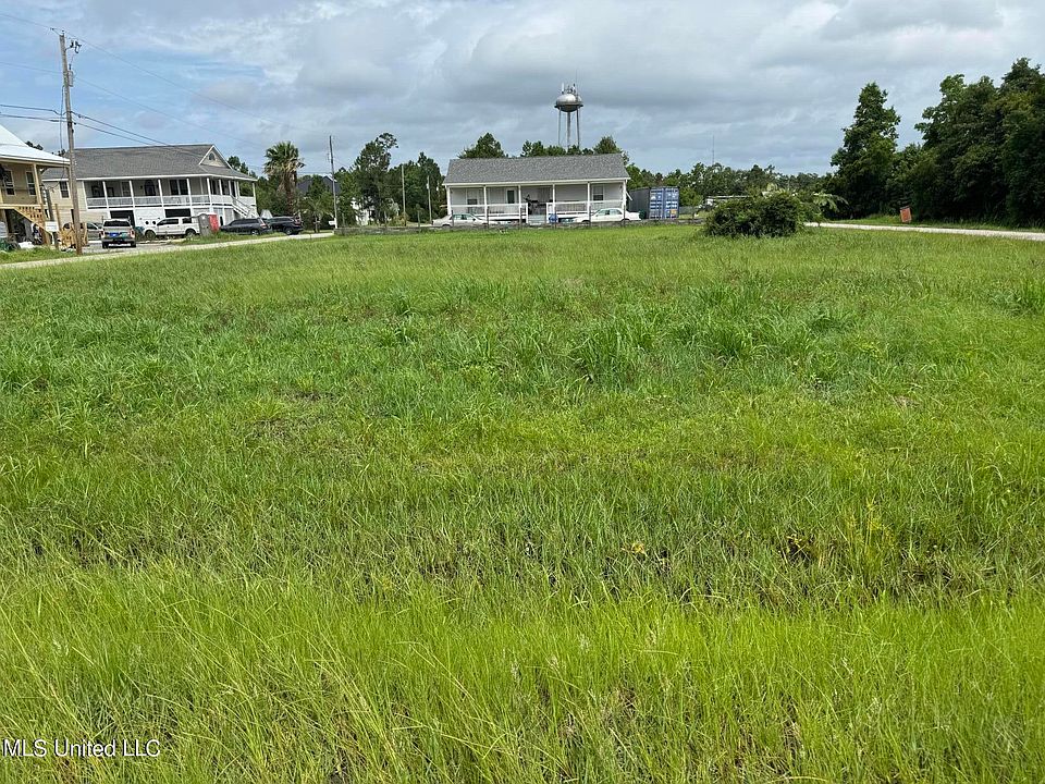 1st image of S Bourgeois St