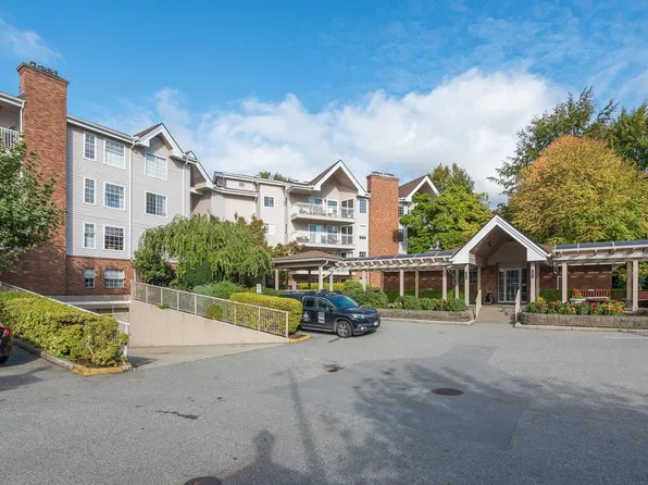 2963 Burlington Dr #303, Coquitlam, BC V3B 6X1