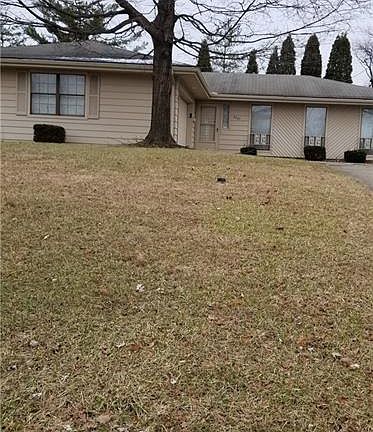 2nd image of 2905 Roosevelt Blvd
