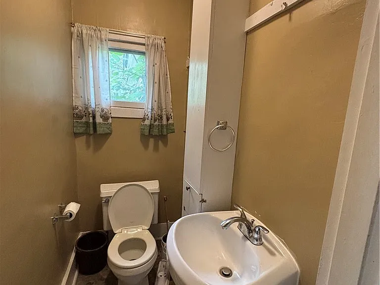 301 N Clinton St — Photo 7
