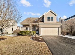 472 Mayfield Ln, Aurora, IL 60504