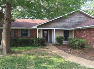 208 Lindale Cir, Clinton, MS 39056