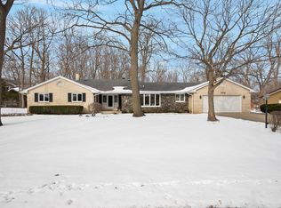 304 E Tall Trees Ln, Palatine, IL