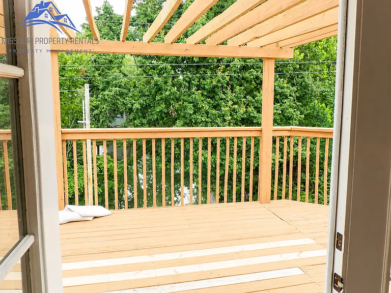 216 Spring Meadows Pkwy — Photo 12