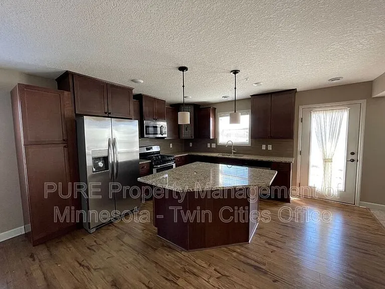 9987 5th Street Ln N — Photo 5