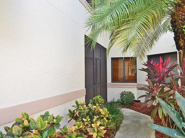 191 Bennington Dr #126, Naples, FL 34104