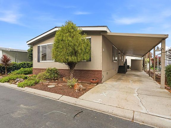 4th image of 32 Quail Hollow Dr #32