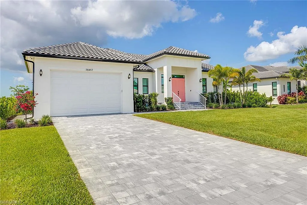 3 bed, 2.0 bath, 1763 sqft, $8,000 — Photo 1