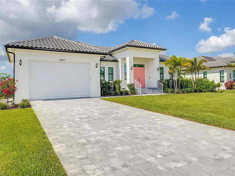 18457 Royal Hammock Blvd — Photo 1