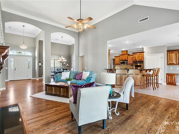 3rd image of 5716 S Berry Farm Dr