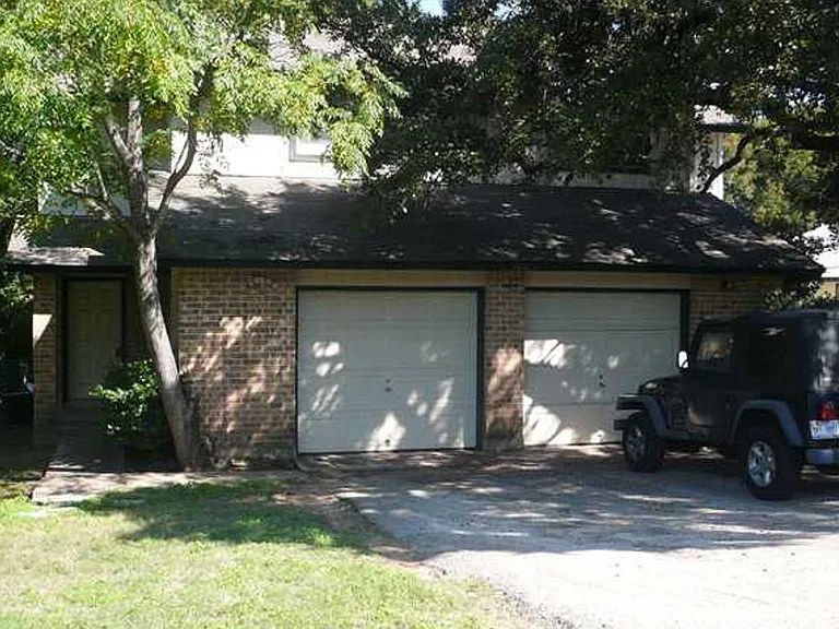 414 W Dittmar Rd #B — Photo 17