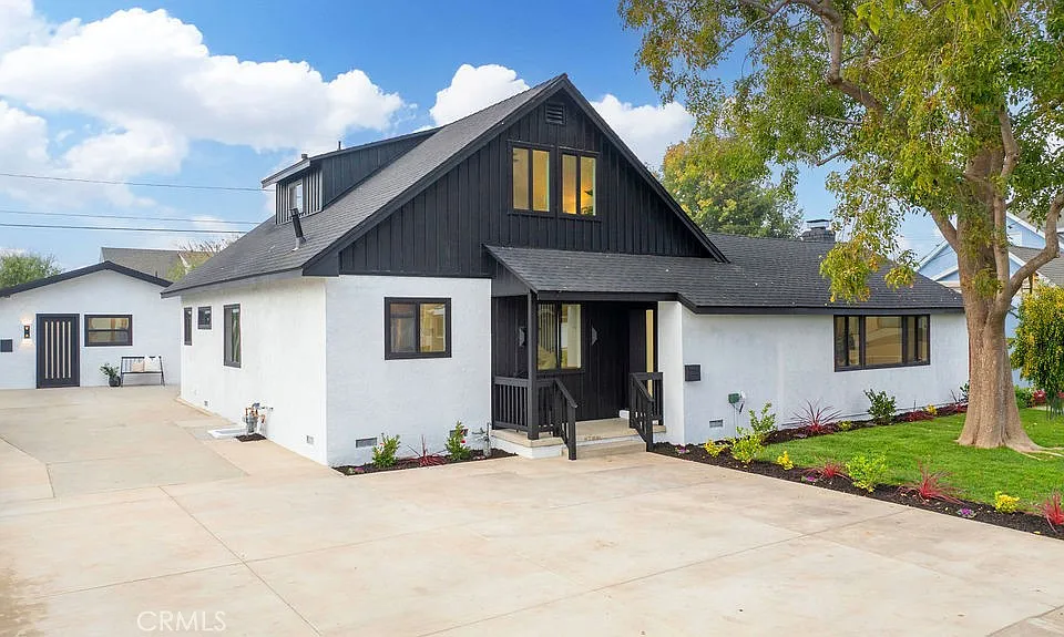 6091 Navajo Rd