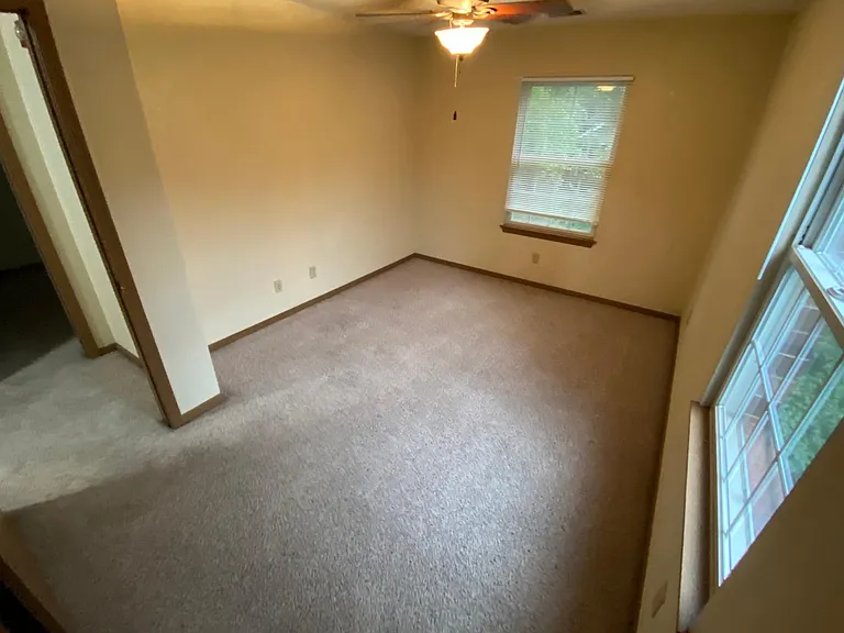 1118 Vattier St #8 — Photo 6